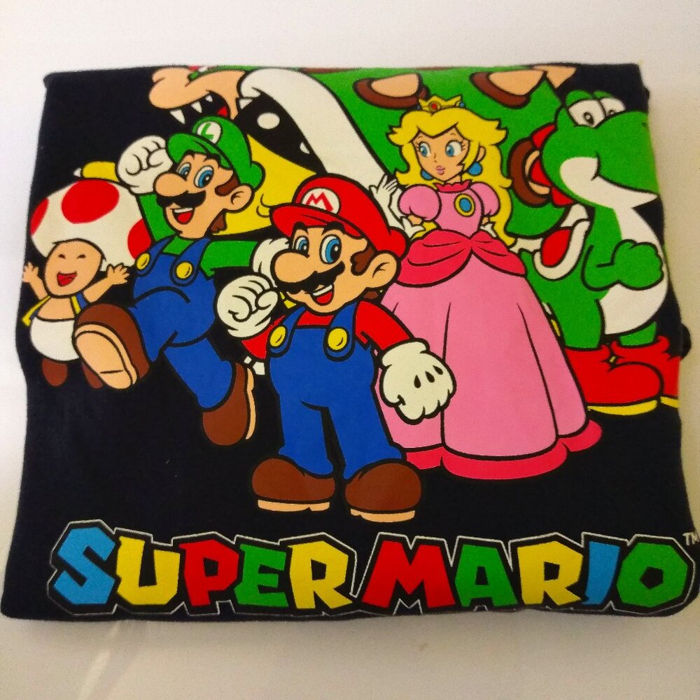 Super‎ Mario Graphic Sweatshirt - Medium